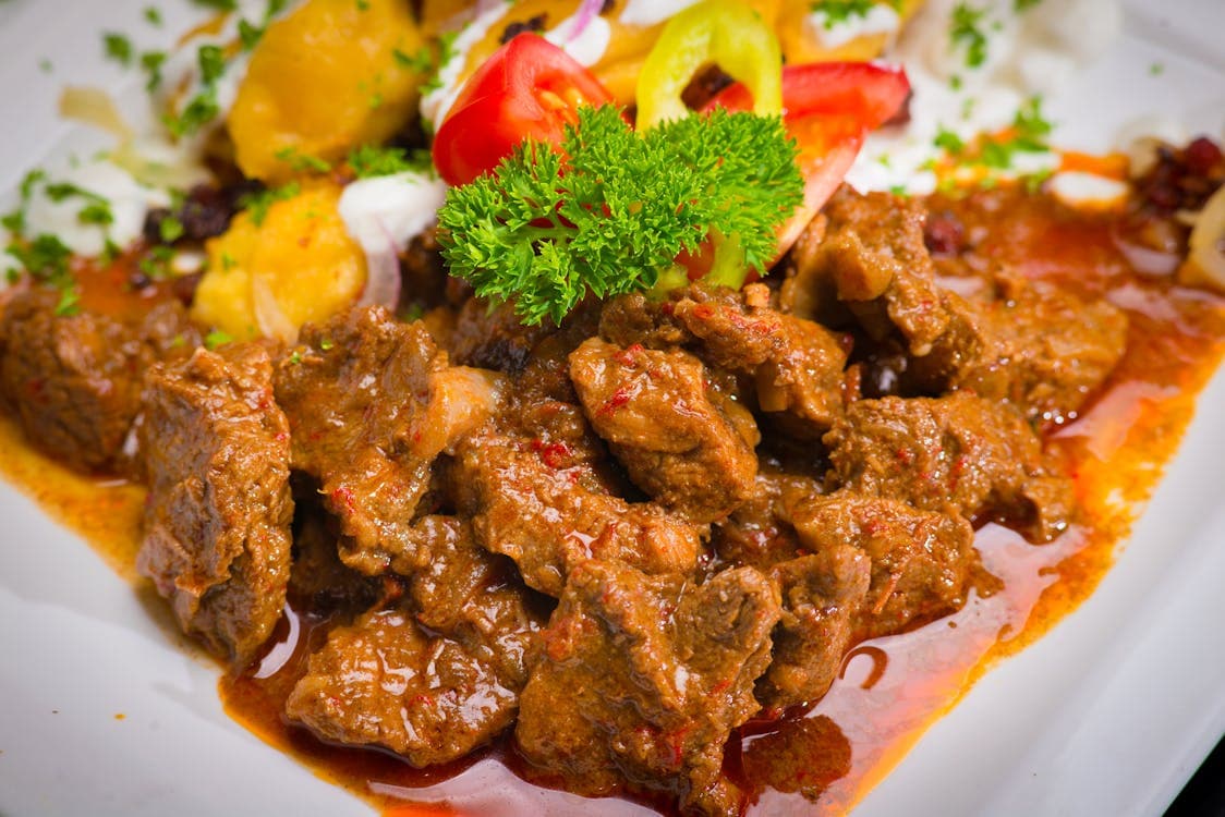 Gulasch rustikal